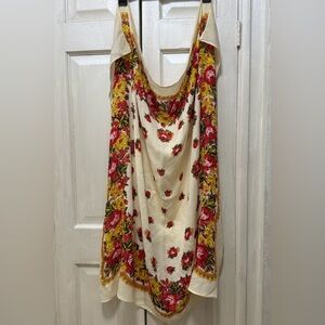 I love H81 Floral Square Scarf Cream Red Yellow Folk Print